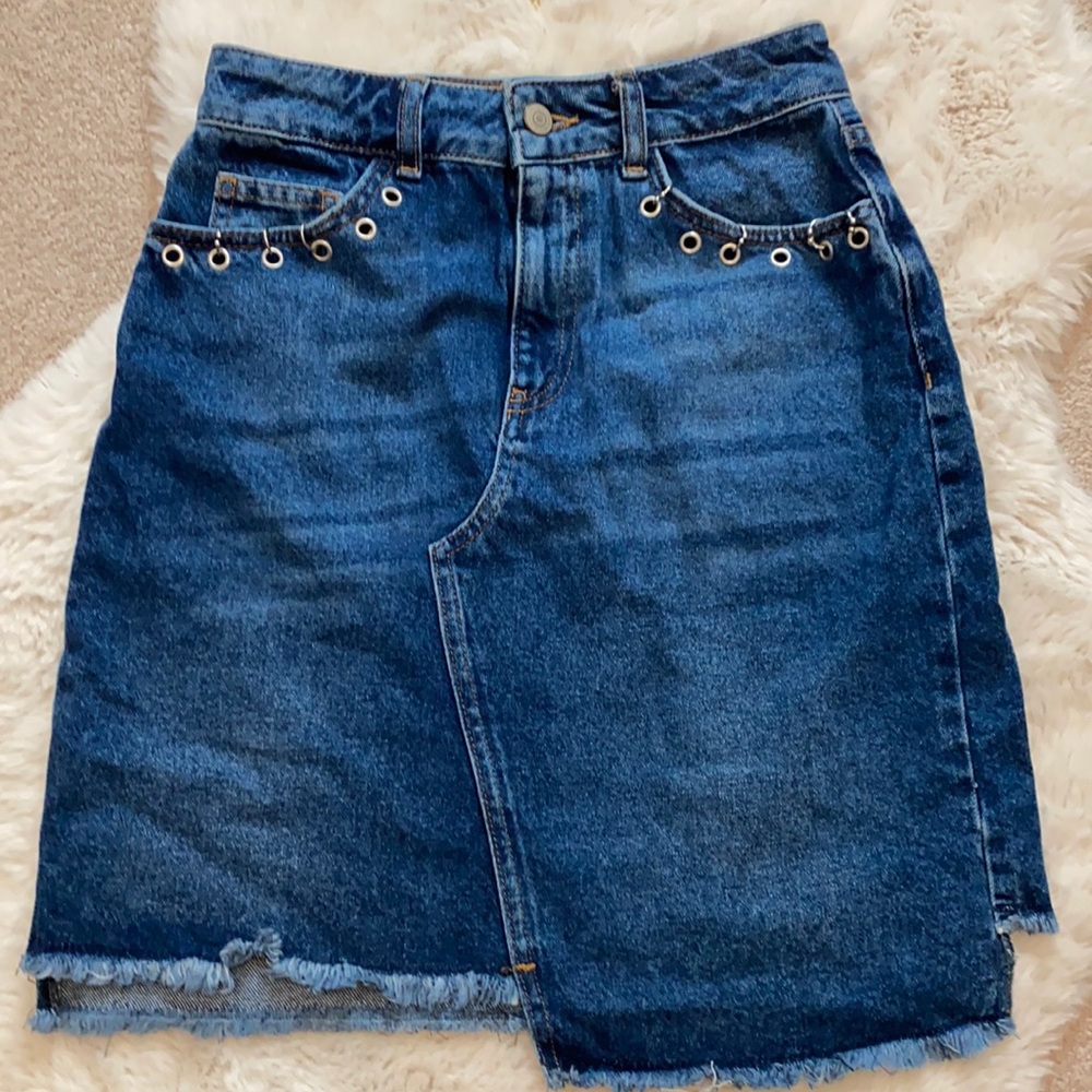 DENIM CO. DENIM SKIRT SIZE 2 VERY GOOD CONDITION